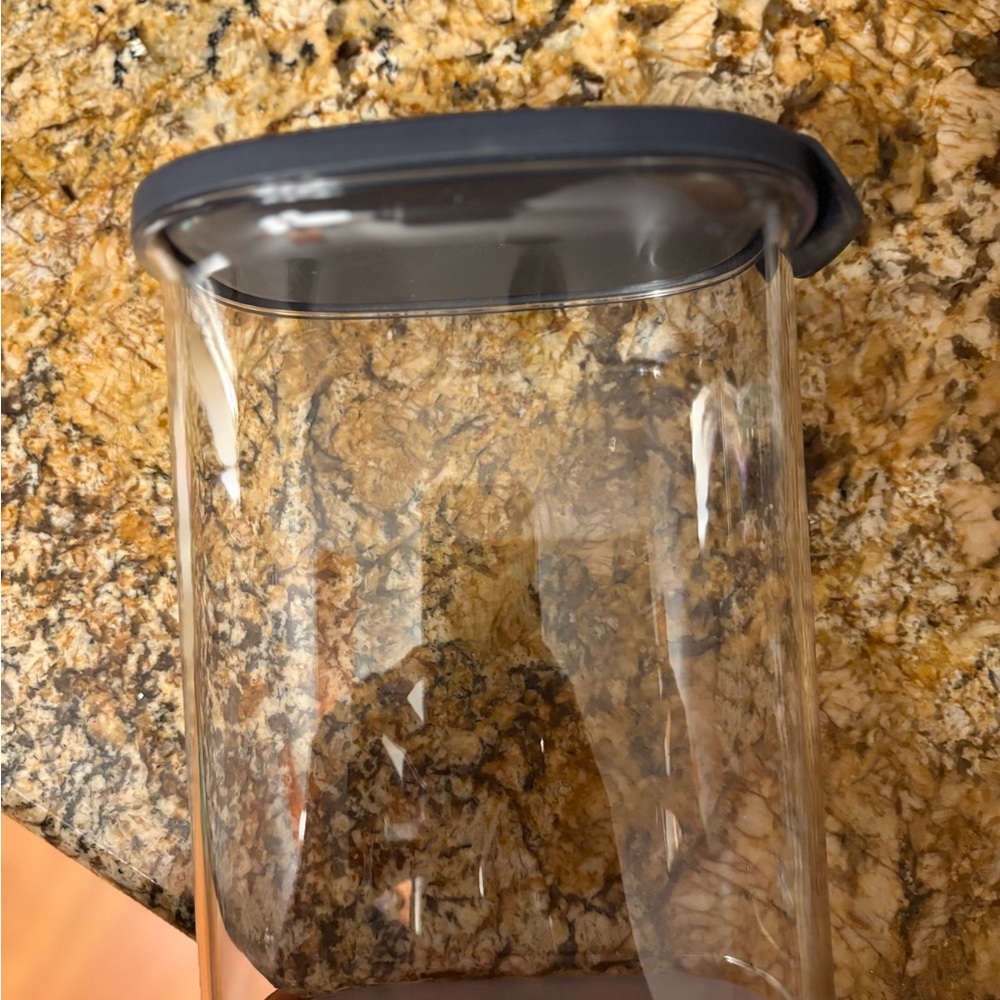 nwot Tupperware clear canister‎ with bluish black top